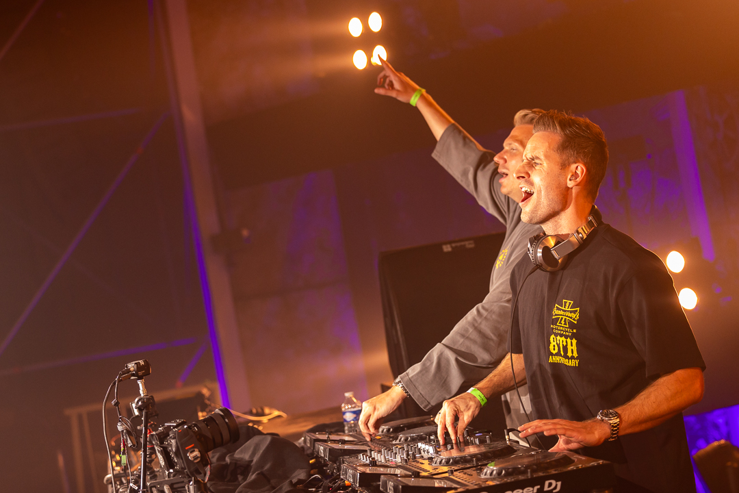 Hard Boat Festival by Wanyama-photo LR-29658