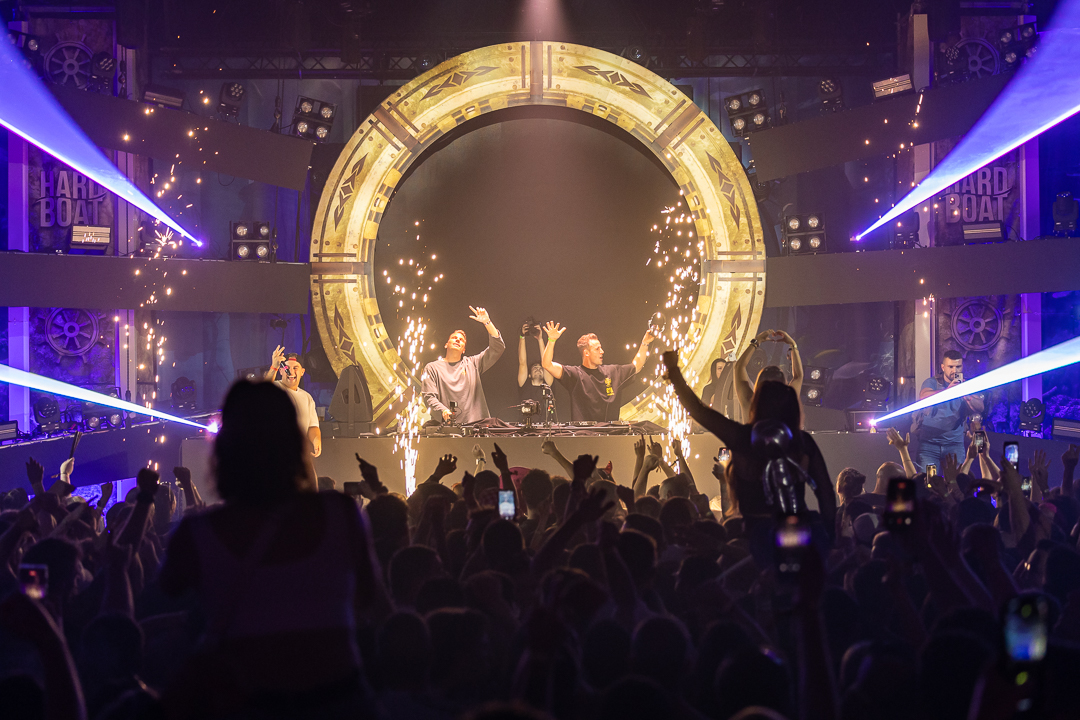 Hard Boat Festival by Wanyama-photo LR-29682