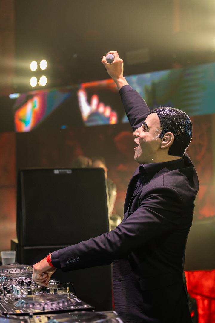 Hard Boat Festival by Wanyama-photo LR-29944